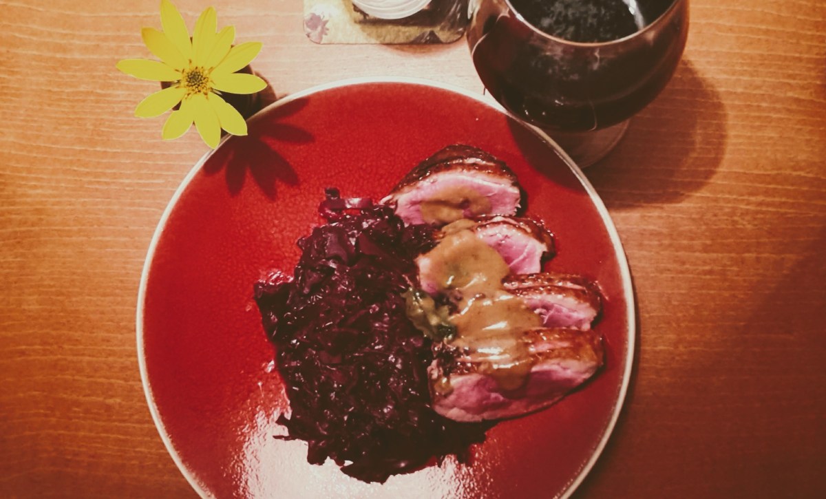 Red Cabbage With Apples And&nbsp;Chestnuts